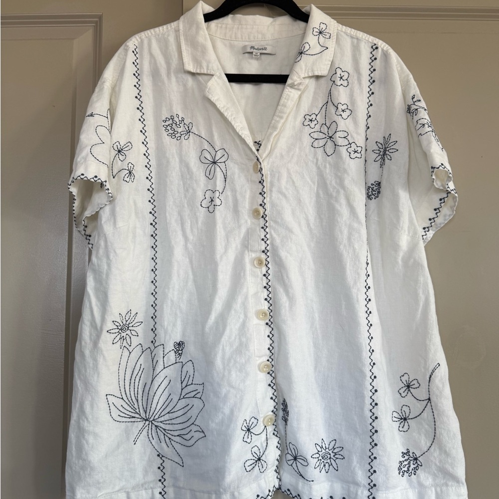 Madewell White Camp Button-Down Shirt with Navy Embroidery
